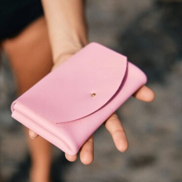 Mazzola Handcraft | Bolsos de cuero, accesorios de cuero, productos de cuero artesanal.